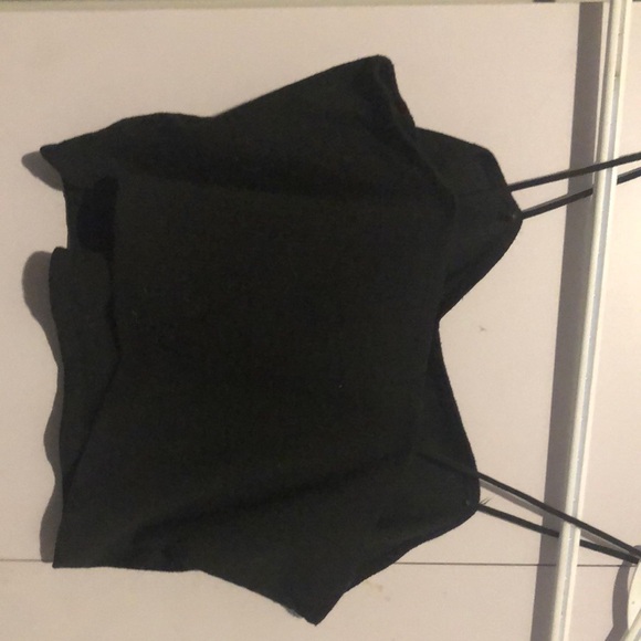 Forever 21 medium black crop top - Picture 2 of 3